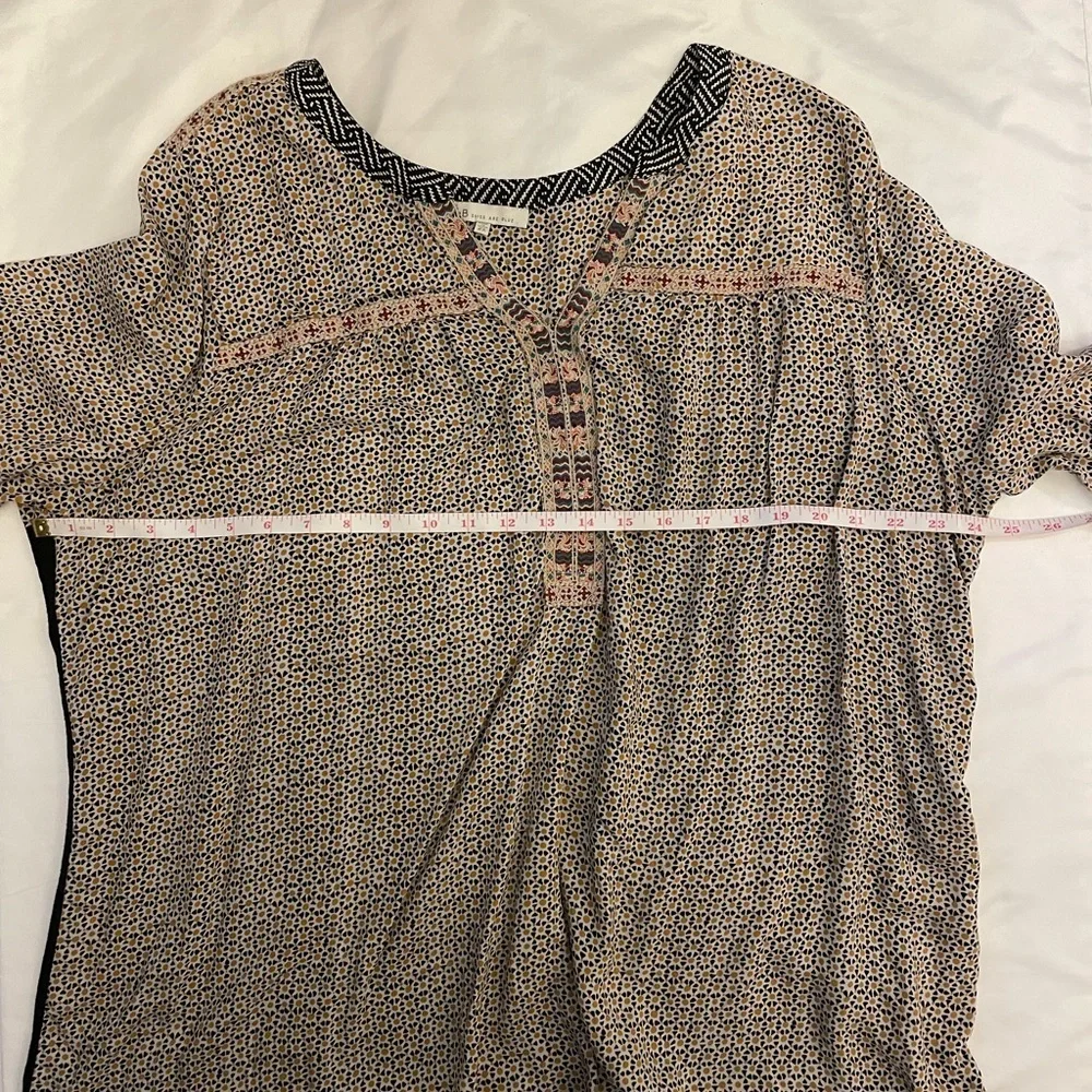 B skies are blue size 2X abstract blouse - Picture 8 of 11